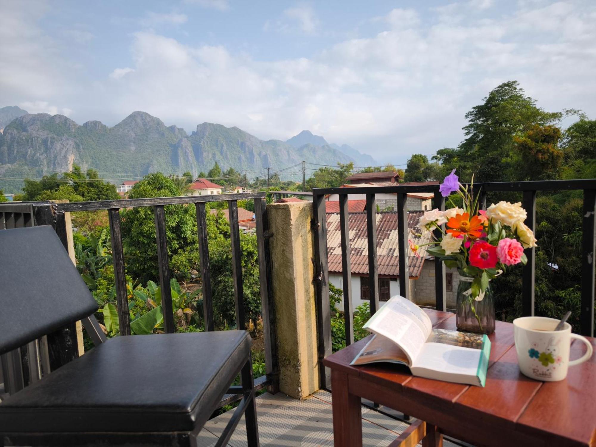 Dokchampa Hotel Vang Vieng Exterior foto